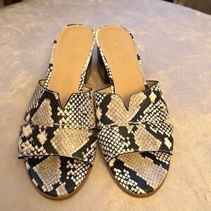 Nine West Sz 9.5 *Reptile* Slide Sandals Woodblock Heel EUC